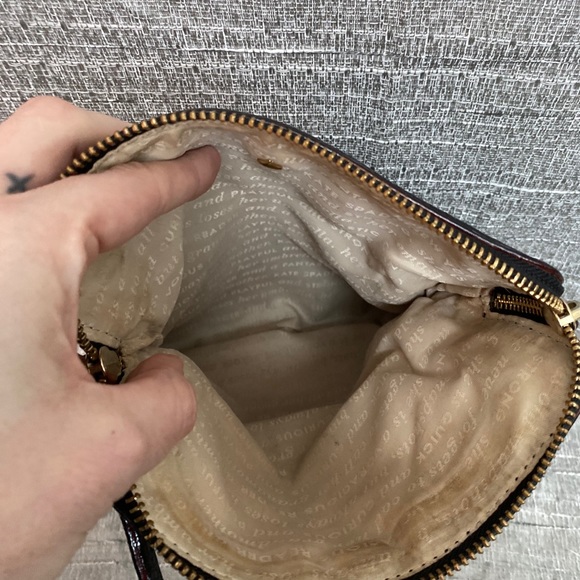 Kate Spade 💯 Authentic vintage small crossbody. - Picture 5 of 10